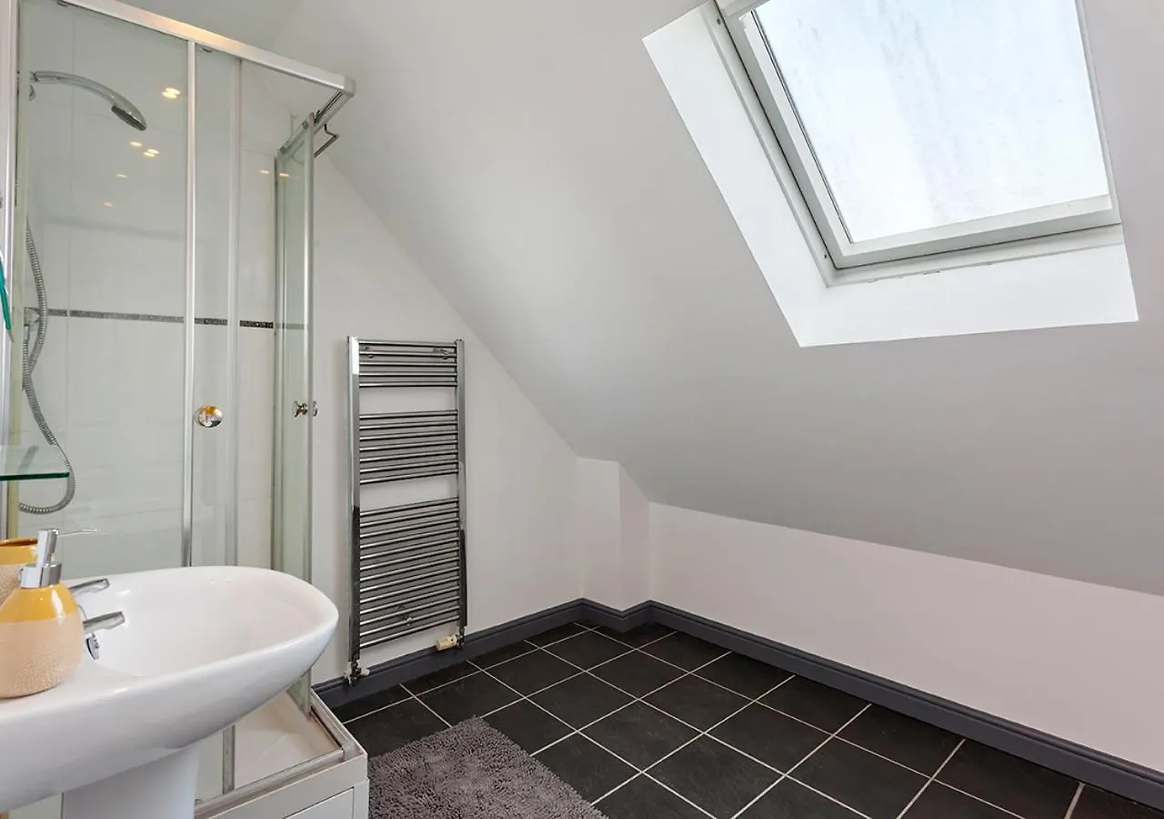 Holiday home Stay Near Airport & Nec, The Leyburn Birmingham United Kingdom