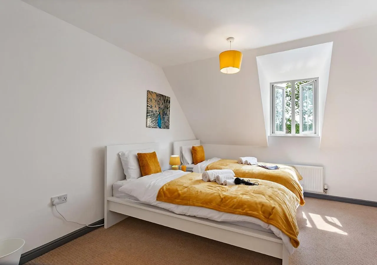 Stay Near Airport & Nec, The Leyburn Birmingham